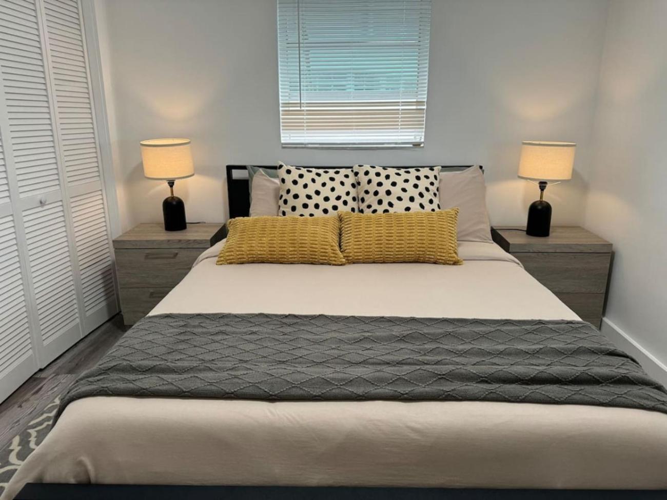 Remodeled Little Havanna Great Location Appartamento *